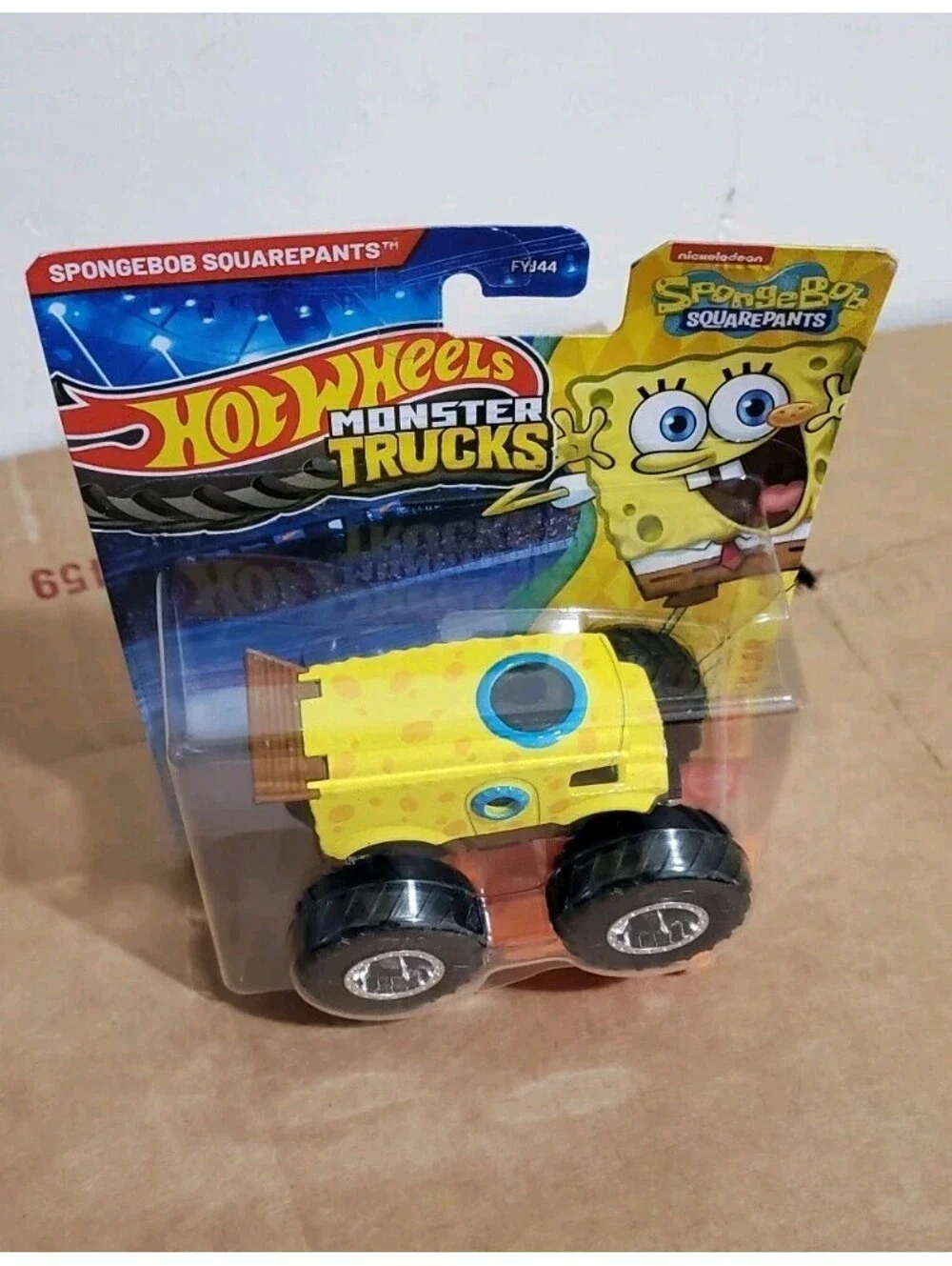 Hot Wheels Monster Trucks SpongeBob SquarePants Die-Cast 1:64 FYJ44 New